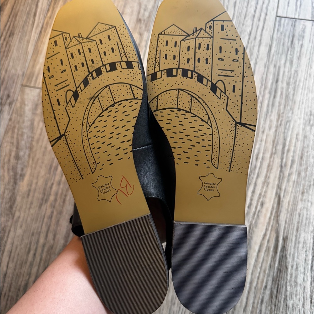 Bella Vita Black Mary Jane Flats Comfort Shoes Adjustable Strap Women’s Long - Picture 6 of 6